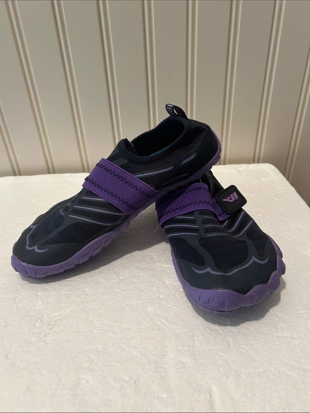 Merence Kids SlipOn Water Athletic Shoes Comfort Strap size 2 (33)Black Purple